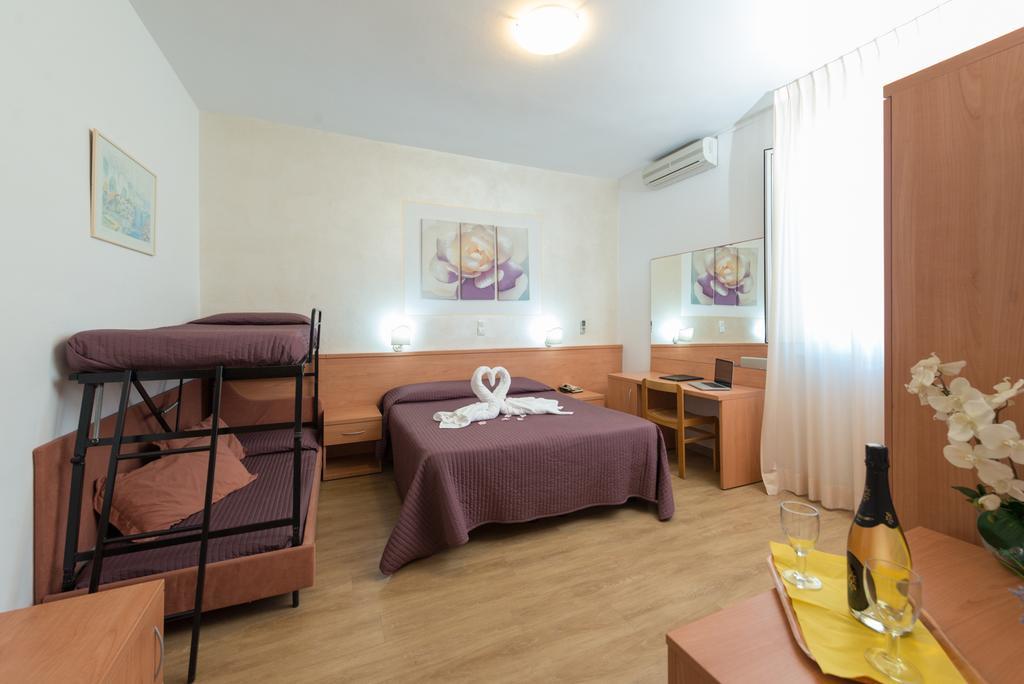 Hotel Biagi & Residence Lido di Camaiore Kültér fotó