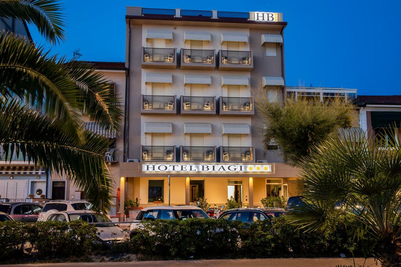 Hotel Biagi & Residence Lido di Camaiore Kültér fotó